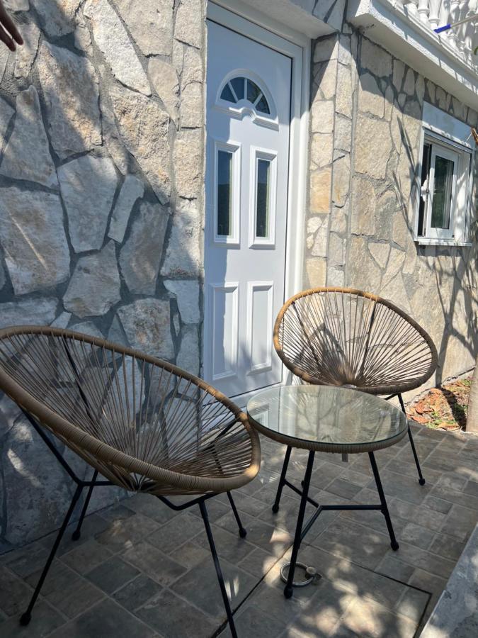 Azzure Apartment Ulcinj Esterno foto