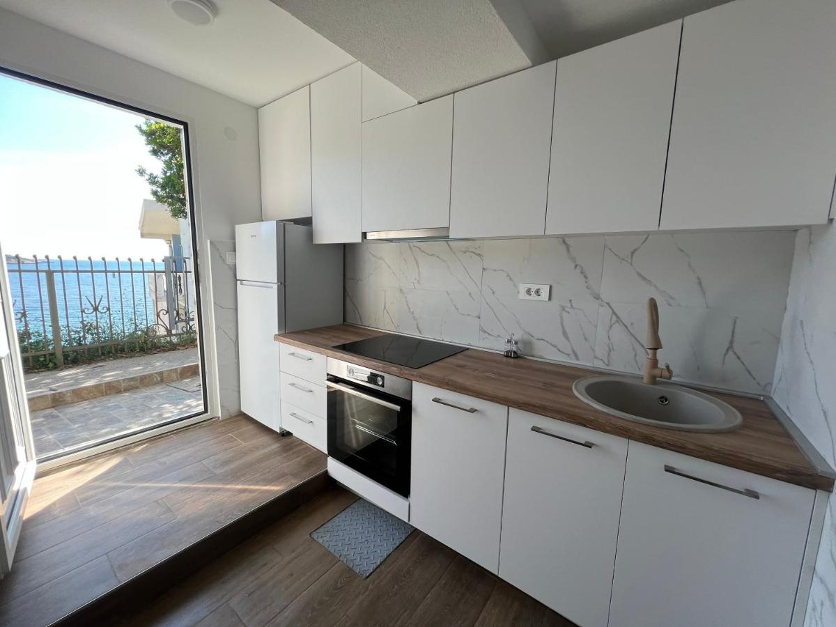 Azzure Apartment Ulcinj Esterno foto