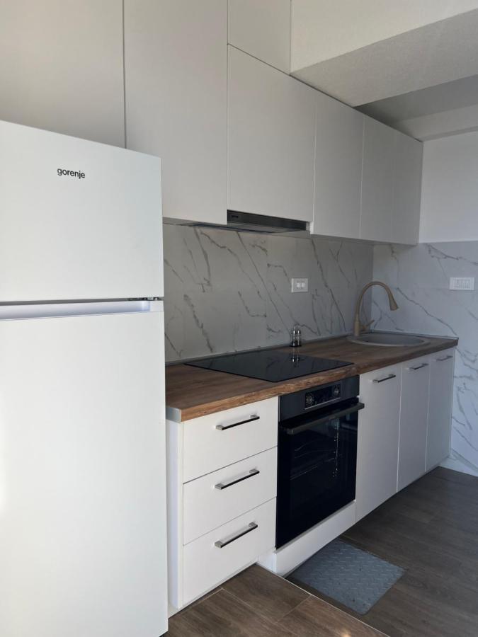 Azzure Apartment Ulcinj Esterno foto
