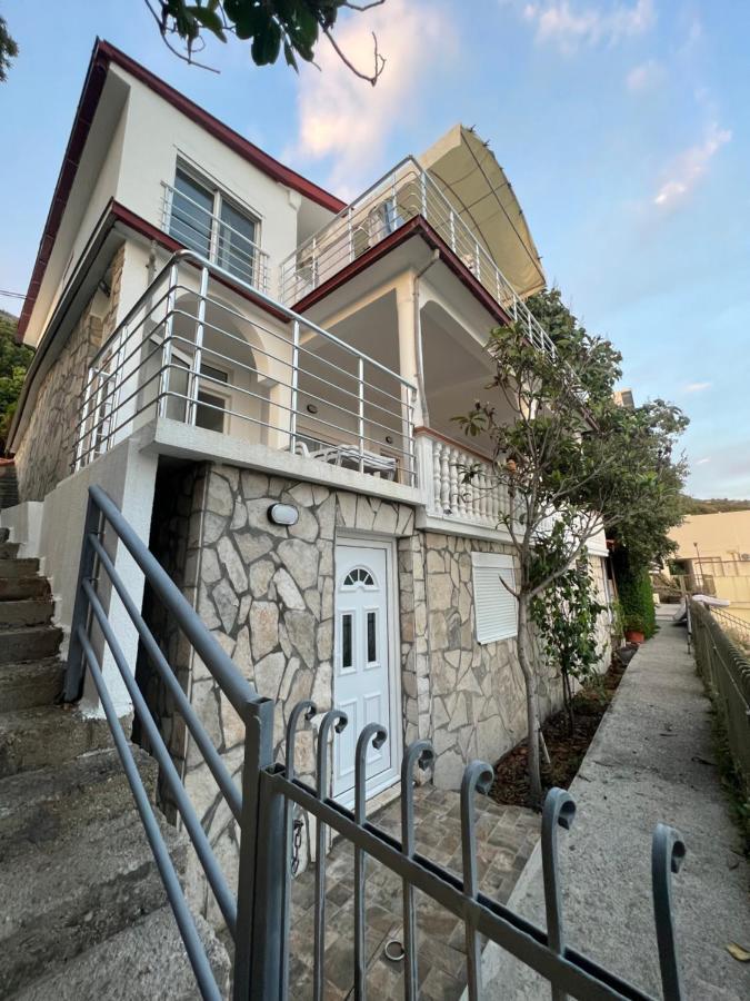 Azzure Apartment Ulcinj Esterno foto